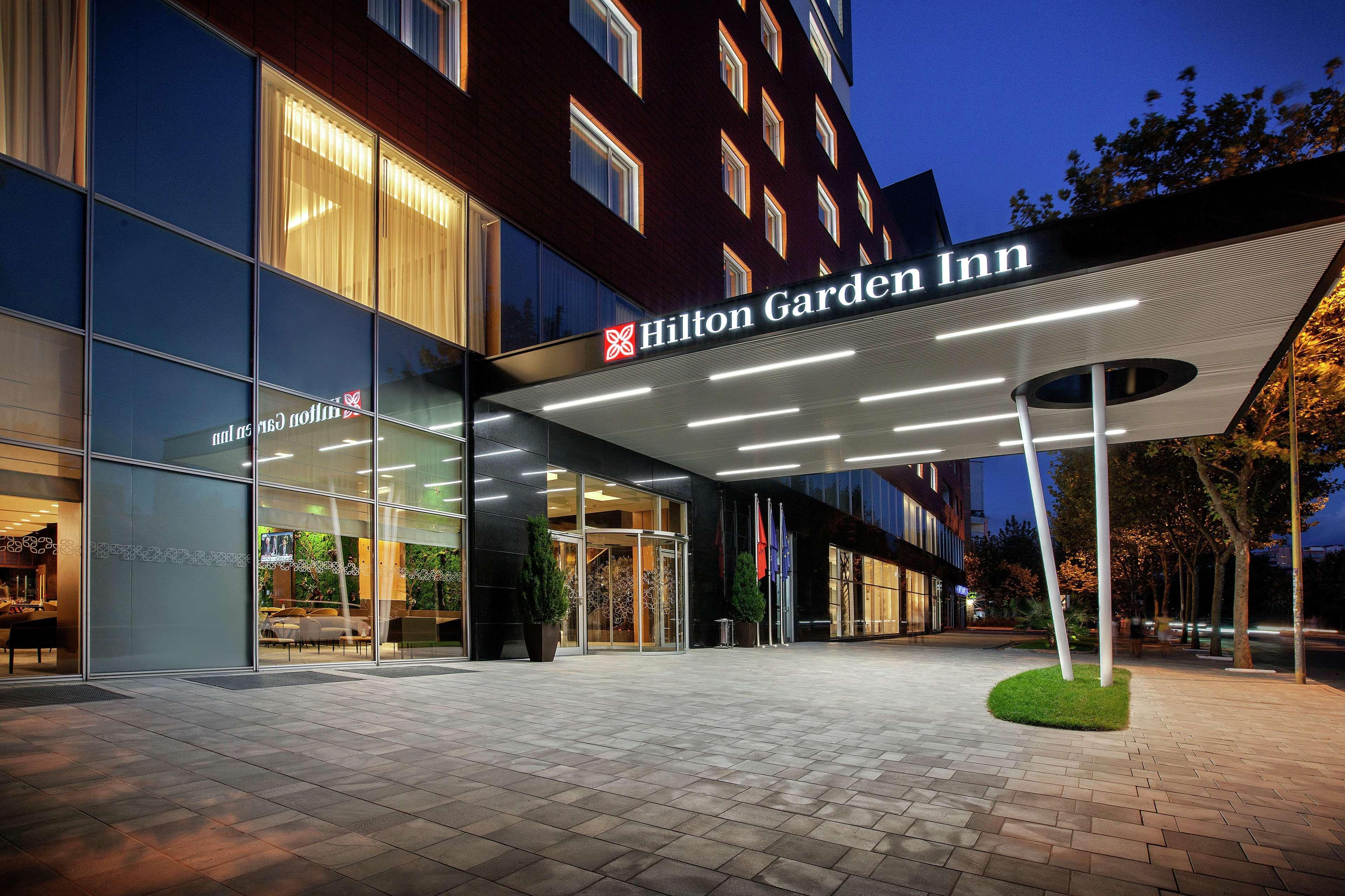 Hilton Garden Inn Tirana Esterno foto